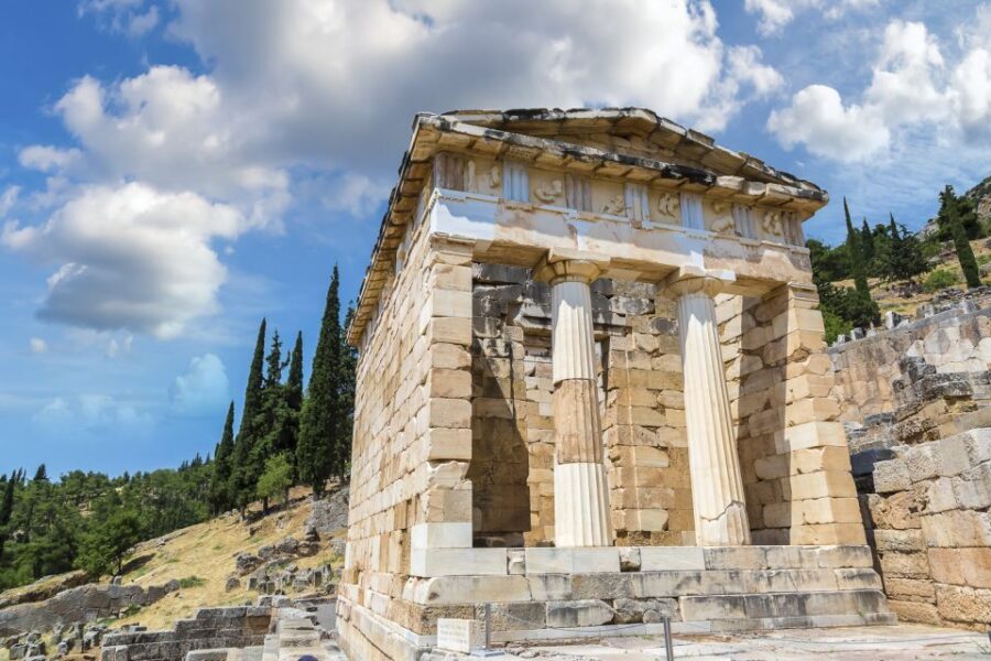 Delphi Guided Walking Tour and Admission Ticket - Who Should Consider This Tour?