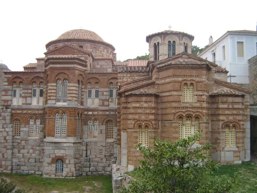 Delphi & Meteora Two (2) days Tour - What Makes This Tour Special