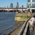Destination London: E-Bike Tour - Exploring the Southern Riverside and Historic Landmarks