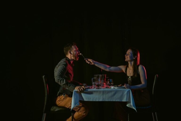 Dinner in the Dark - The Challenges and Interactive Elements