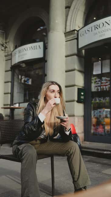 Discover Budapest: Coffee and Photo Guided Tour - What Makes This Tour Stand Out?