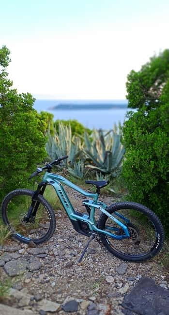 Discover Lustica peninsula by e-Bike - The Itinerary in Detail