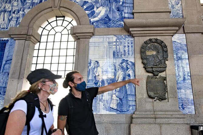 Discover Porto A Private Walking Tour with Authentic Tasting - Who Should Consider This Tour?