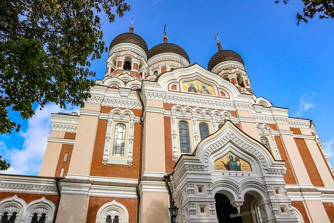 Discover Tallinns most Photogenic Spots with a Local - What’s Included & What’s Not