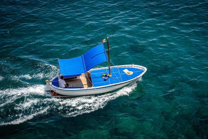 Discover the true essence of the Amalfi Coast by boat - Exploring the scenic Furore Fjord