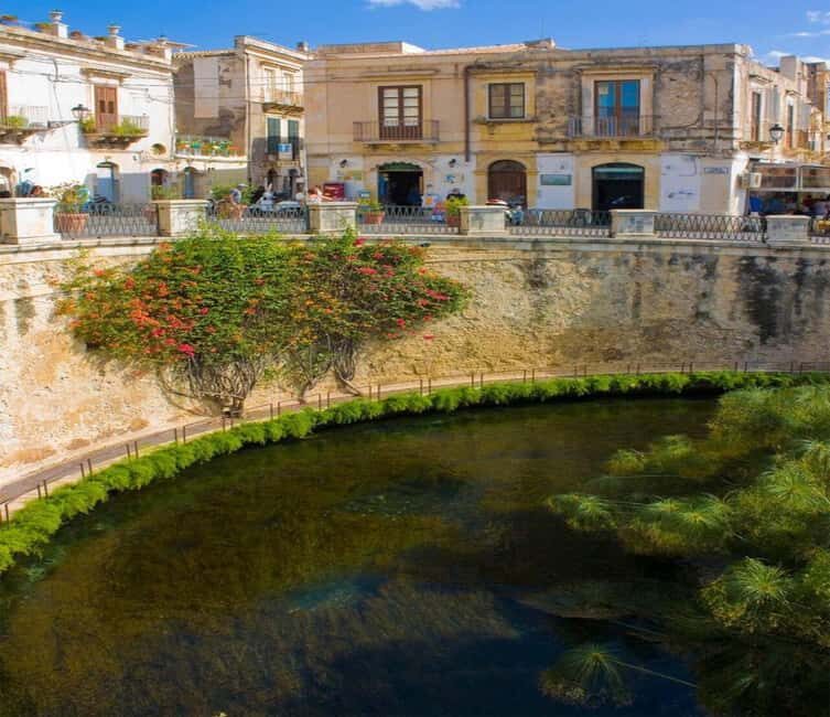 Discover the wonders of Ortigia: Tuk-Tuk tour through history and the sea. - What to Expect from the Tour