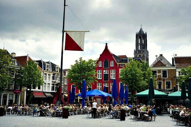 Discover Utrecht: a Self-Guided Augmented Reality City Tour - The Experience: What to Expect