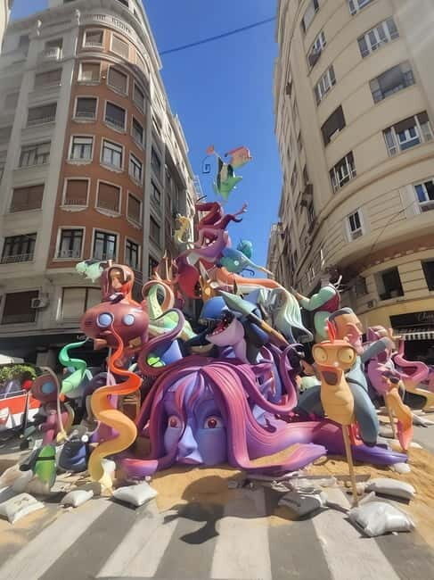 Discover Valencia yourself with a Playful walking tour! - The Good, the Slightly Less Good, and Who Will Love It