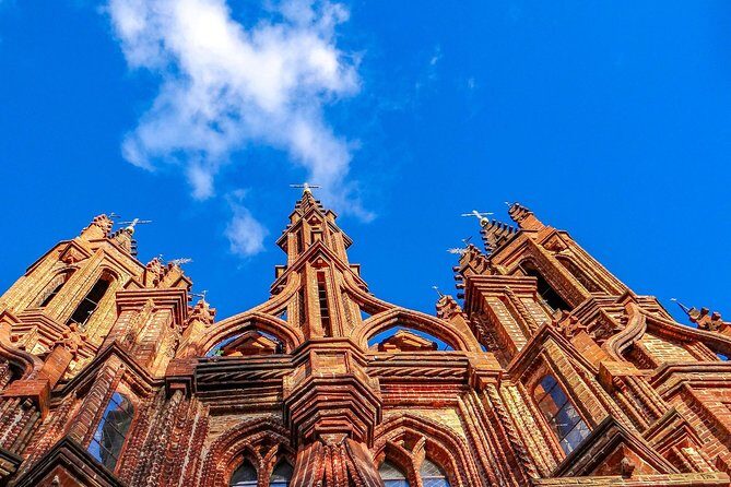 Discover Vilnius most Photogenic Spots with a Local - Who will love this experience?