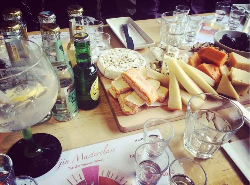 Distillery Masterclass - 8 Scottish gins paired with cheeses - How the Experience Feels in Action