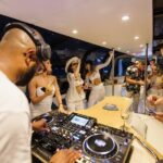 DJ Party on a Luxury Boat With Open Bar & Snacks - Sunset/Night - Who Should Book This Experience?