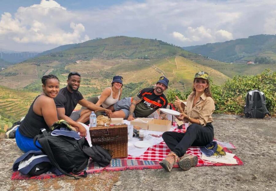 Douro journey: 5 days of vineyards walks with all inclusive - The Experience: What You Can Expect