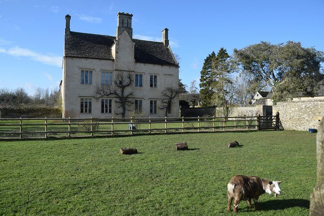 Downton Abbey Town and Country Tour from London by Private Black Taxi - FAQ