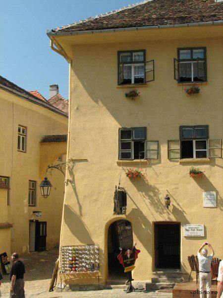 Draculas Castle & Sighisoara 2-Day Tour from Bucharest - Why This Tour Offers Good Value