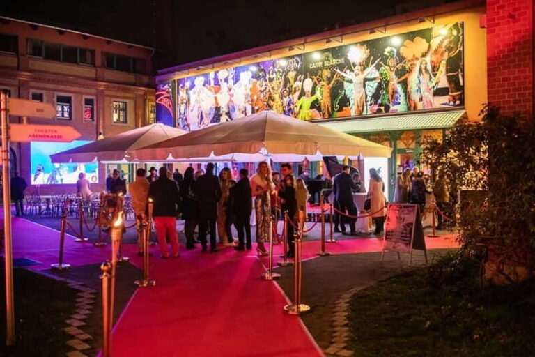 Dresden: Entrance Ticket for Travesty Revue Show - The Practical Details