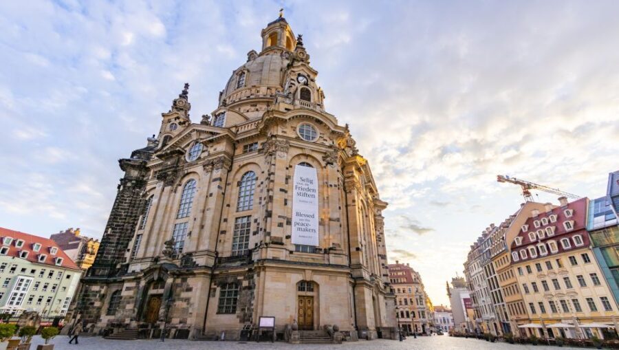 Dresden: Express Walk with a Local in 60 minutes - Why Does Small Group Matter?