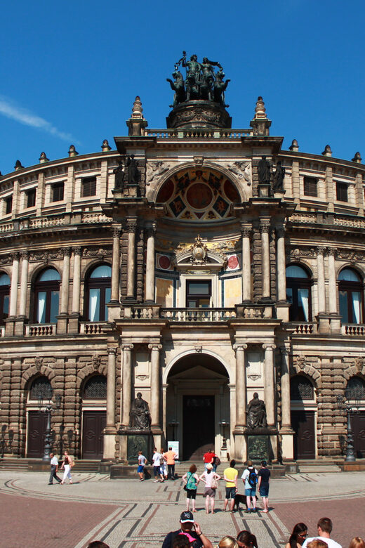 Dresden: Sightseeing Walking Tour in English - Who Should Book This Tour?