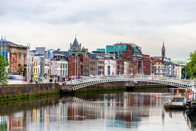 Dublin Old Town: Famous Pubs Exploration Game and Tour - What’s Included and How It Works