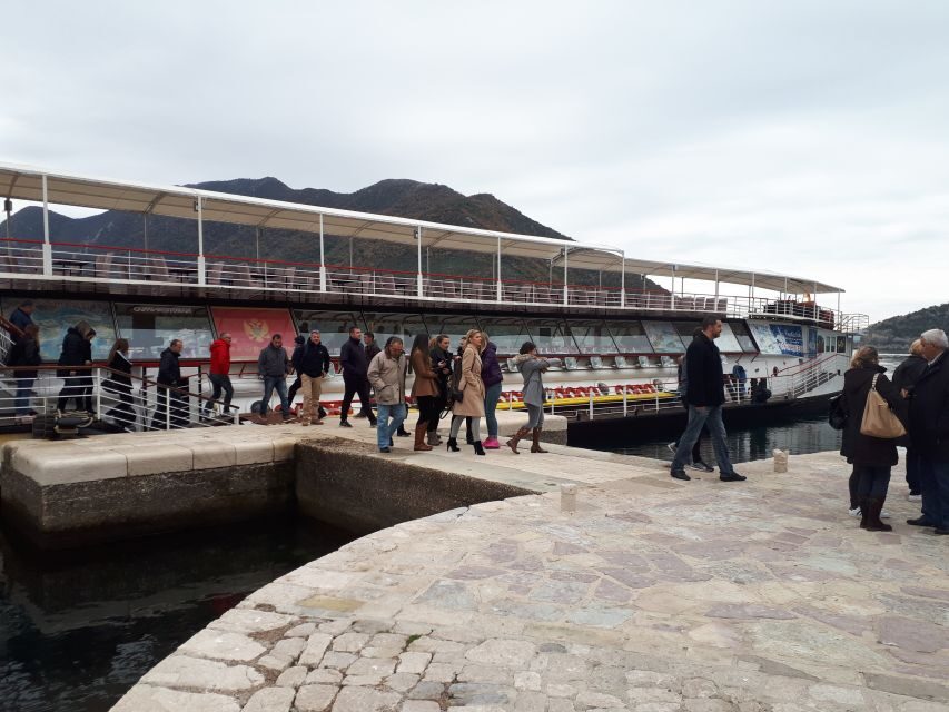 Dubrovnik: Montenegro Day Trip by Bus and Boat - Food & Beverage