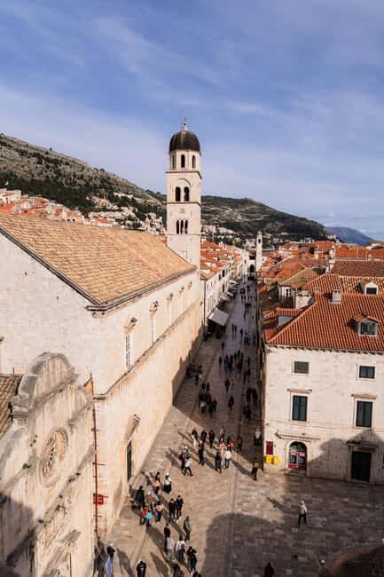 Dubrovnik Old Town: Night tour with History, Wine & Bites - Who Will Love This Tour?