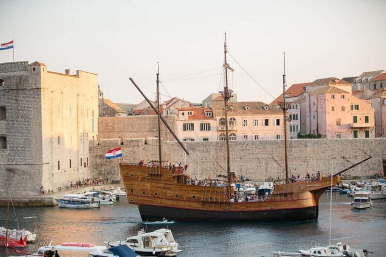 Dubrovnik: Panoramic Sunset Cruise-Karaka Ship (adult only) - The Breakdown: Who Is This Cruise For?