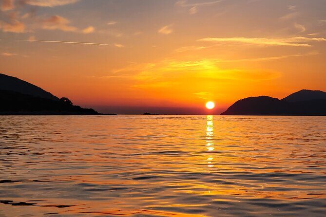 Dubrovnik Romantic Sunset Boat Tour - The Sum Up