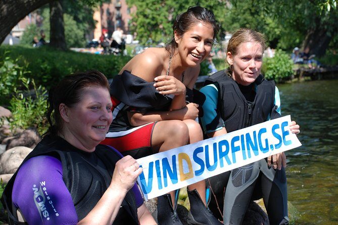 Dynamic Windsurfing Beginner class Day1 - A Deep Dive into the Windsurfing Beginner Class in Stockholm