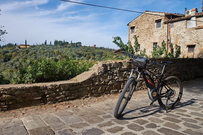 E-bike 2.5 hour Florence & Tuscany With Fresh Olive Oil and Bread - What Makes This Tour Special?