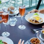 Early evening Dinner Cruise with drinks by Bateaux Parisiens - The Dining Experience: Food, Drinks, and Atmosphere