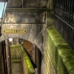 Edinburgh: 2-Hour Ghost Tour in Italian - Authenticity and Guides: Bringing Edinburgh’s Dark Past to Light