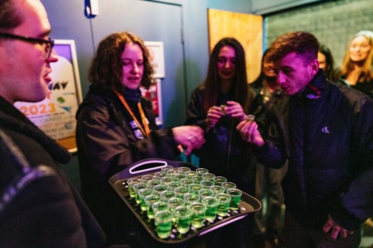 Edinburgh: 7 Bar Pub Crawl with 7 Shots & Discounts - Deep Dive into the Edinburgh Pub Crawl Experience