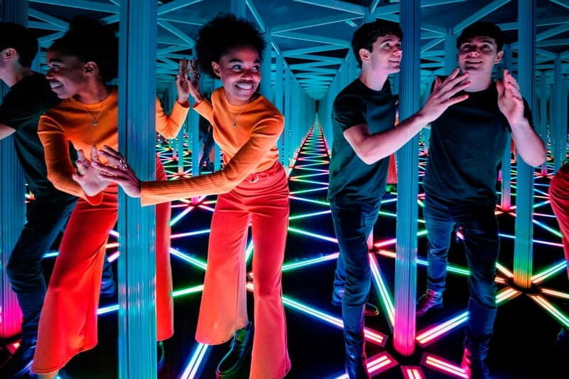 Edinburgh: Camera Obscura and World of Illusions Ticket - The Experience from Visitors’ Perspectives