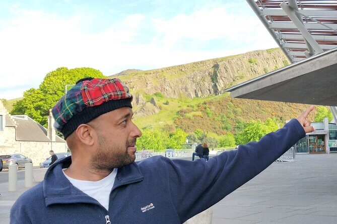 Edinburgh City Walking Tour, Discover Old Town, Royal Mile with a Local Expert! - What Makes the Guide Stand Out?
