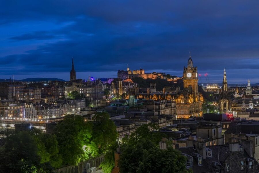 Edinburgh: Dark Secrets of the Old Town Ghost Walking Tour - The Dark Tales of Burke and Hare