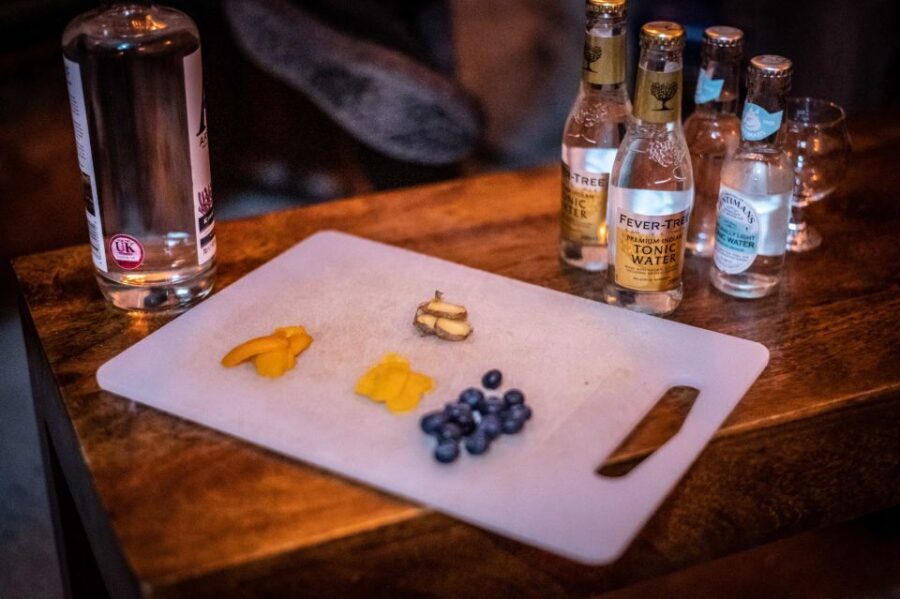 Edinburgh: Gin Tasting at Underground Venue - Detailed Breakdown of the Experience