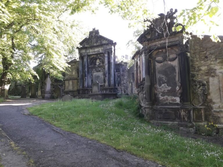 Edinburgh: Greyfriars Kirkyard Tour - What Makes Greyfriars Kirkyard Special