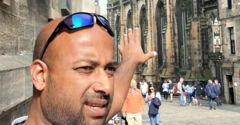 Edinburgh: Old Town Highlights Walking Tour - Who Should Book This Tour?