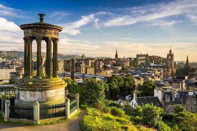 Edinburgh Rail Trip from London with Castle entry and Hop-on Hop-off bus - Exploring Edinburgh’s Highlights