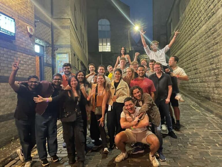 Edinburgh: Ultimate Pub Crawl Party with 7 Bars & 1 Club - Who Would Love This Tour?