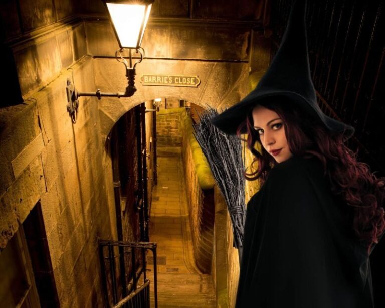 Edinburgh: Witches Old Town Walking Tour & Underground Vault - Why You Should Consider This Tour