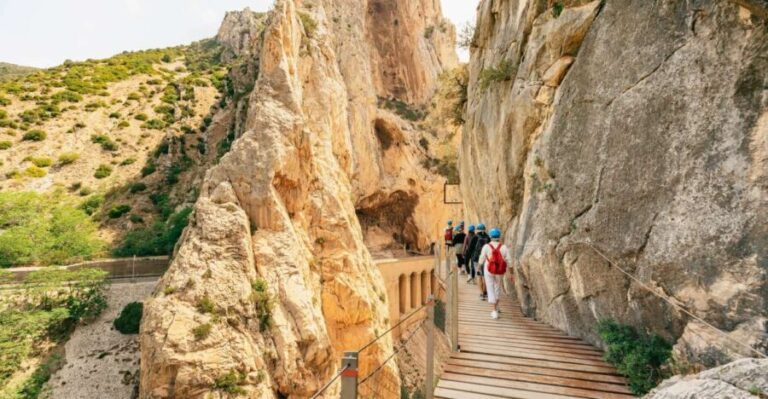 El Chorro: Caminito del Rey Guided Tour with Shuttle Bus - Whats Included and What Not