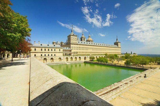 El Escorial, Valley & Segovia day tour from Madrid - What the Reviews Reveal