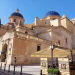 Elche: walking tour through the historic center and botanical garden Huerto de Cura - Walking Through Elche