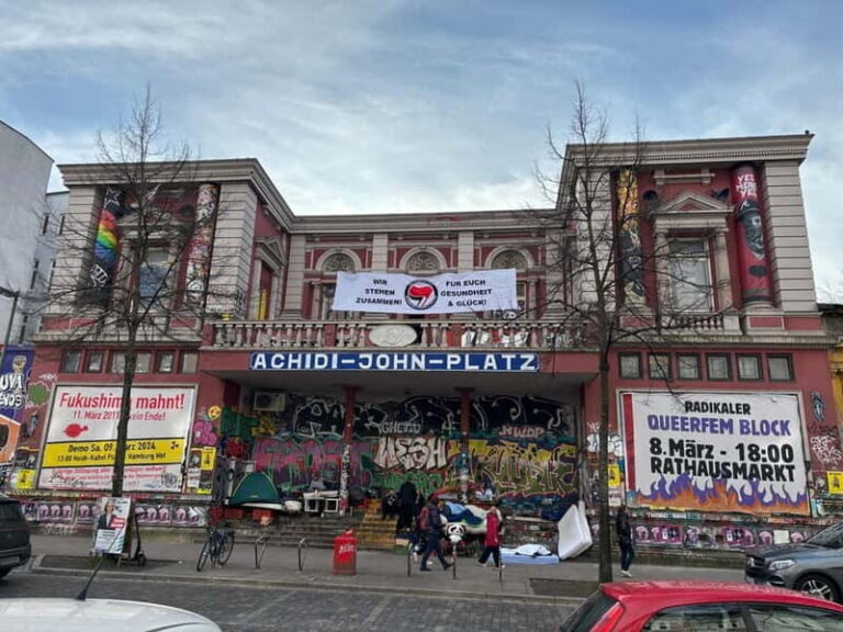 English guided insider tour through the Schanzenviertel - Practical Details & Value