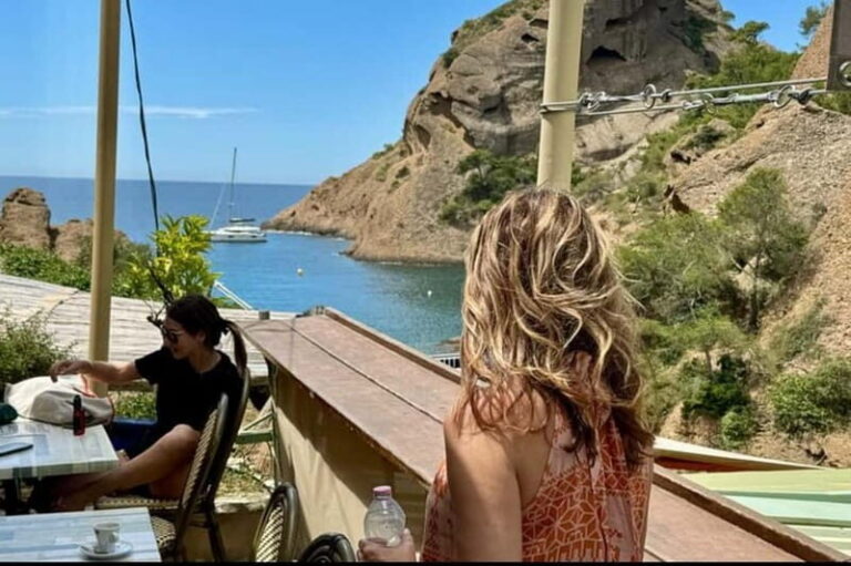 Escapade en cabriolet de Marseille à Cassis et La Ciotat - The Experience in Detail