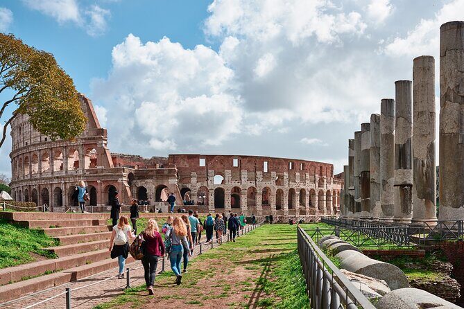 Esclusive Colosseum Tour with Roman Forum & Palatine Hill Access - Palatine Hill: The Birthplace of Rome