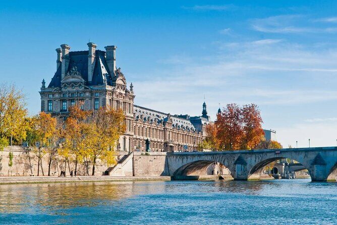 Escorted Paris Day Trip: Eiffel Tower, Notre Dame & Lunch Cruise - What Sets This Tour Apart