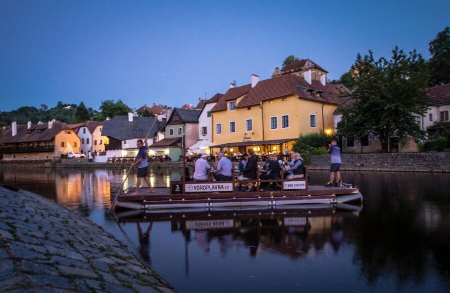 eský Krumlov: Advent Wooden Raft River Cruise - The Value of the Experience