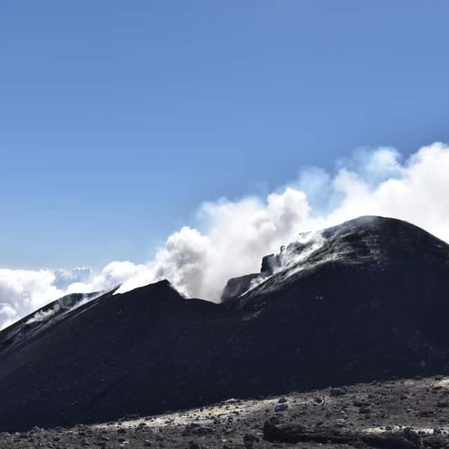 ETNA VOLCANO: Escursione sui crateri sommitali con bus 4x4 - The Itinerary in Detail: From Lava Fields to Crater Rim