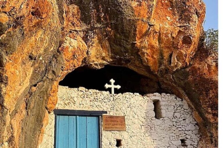 Evening sunset Cape Greco Caves & Cypriot Meze dinner - Discovering the Best of Cyprus’ Coast in a 4.5-Hour Adventure